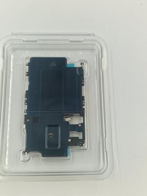 Zamena baterije iPhone 17 Pro — Genuine Apple (Original) baterija — Viper Mobile