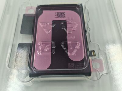 Zamena baterije iPhone 17 — Genuine Apple (Original) baterija — Viper Mobile